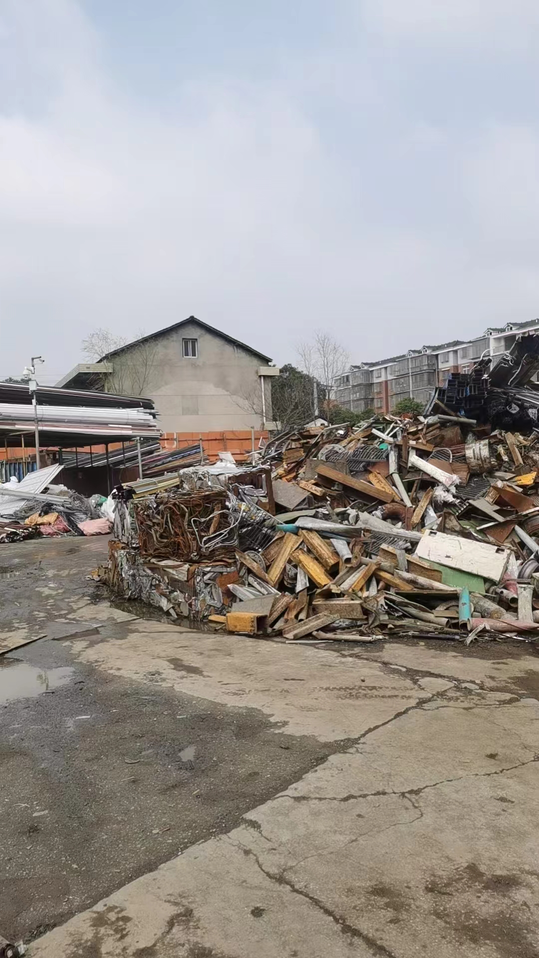 收購(gòu)閑置廠礦，廢銅，廢鋁，廢鐵，各種機(jī)電設(shè)備等。